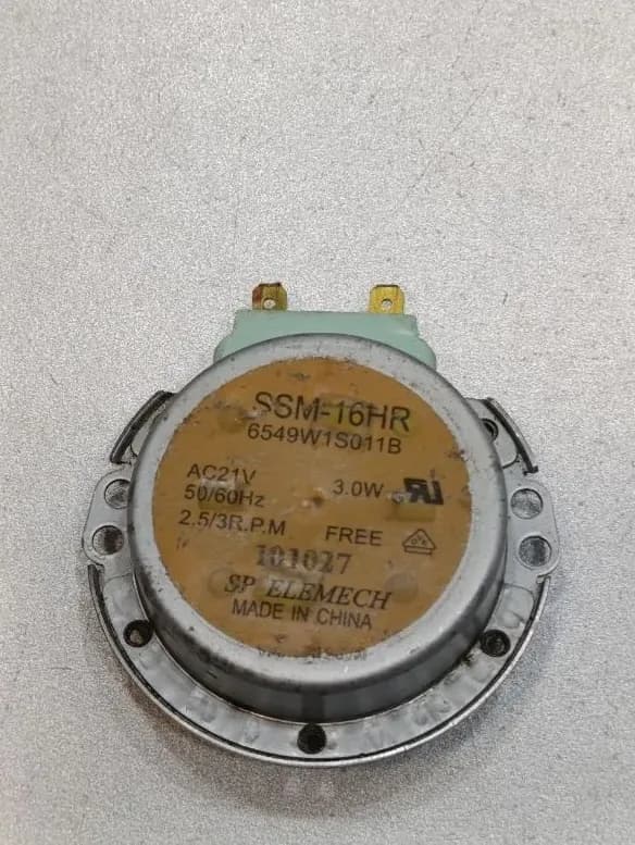 Двигатель вращения поддона микроволновой печи SSM-16HR 6549W1S011B 21VAC 2,5/3 RPM 3W уценка