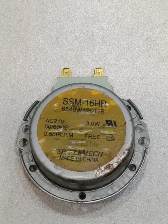Двигатель вращения поддона микроволновой печи SSM-16HR 6549W1S011B 21VAC 2,5/3 RPM 3W уценка